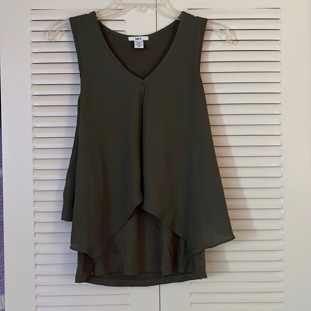 Cute green flowy tank top